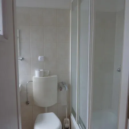 Alojamento de Acomodação e Pequeno-almoço Litka *